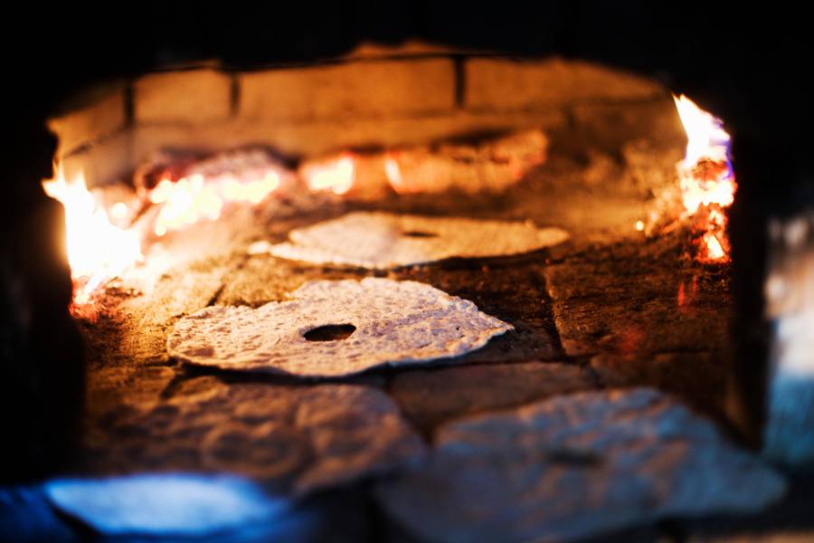 Baking of crisp bread